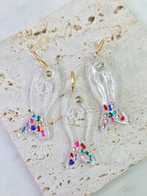 Load image into Gallery viewer, GLITTER FISH CHARM
