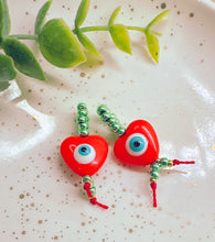 Load image into Gallery viewer, OJITOS CORAZÓN