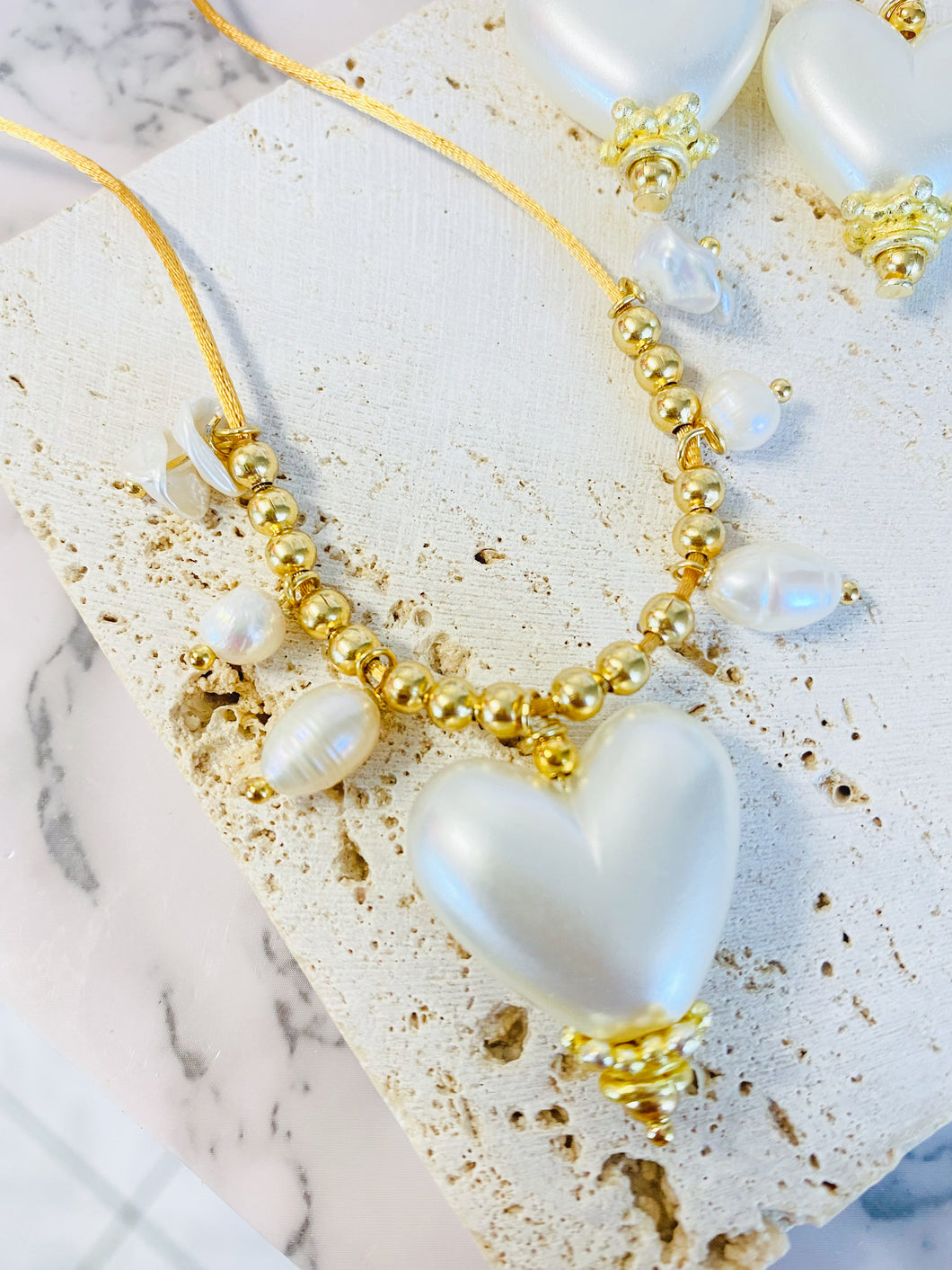 VALENCIA NECKLACE