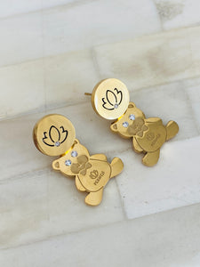 SIGNATURE TEDDY EARRINGS