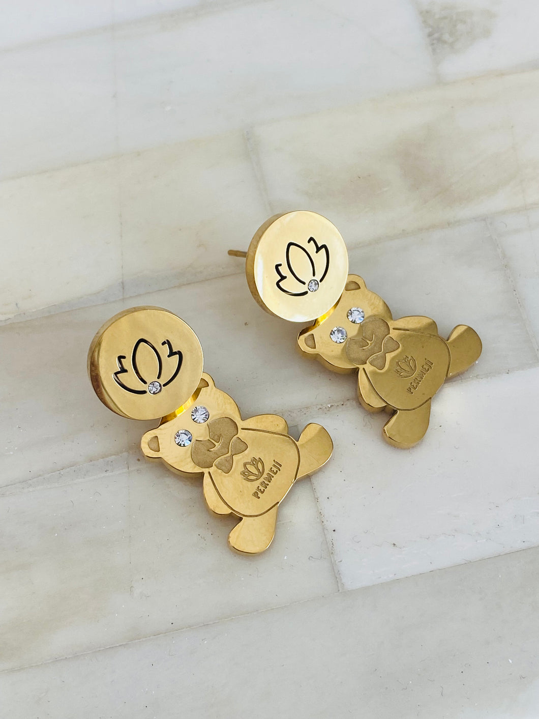 SIGNATURE TEDDY EARRINGS